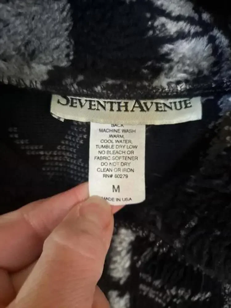 Seventh Avenue Wolf Black and White Jacket Size Medium‎